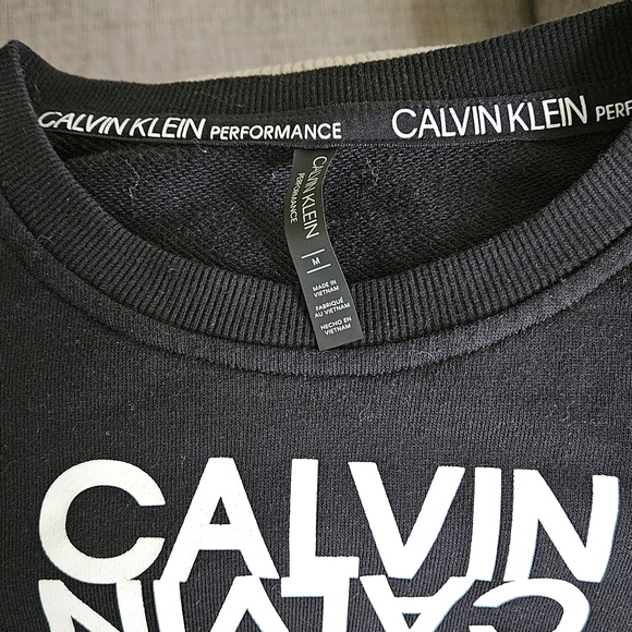 NWOT Calvin Klein Performance cropped sweatshirt SIZE-medium. BLACK - Picture 2 of 2